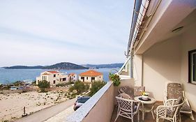 Apartment Meri Razanj With Sea View
